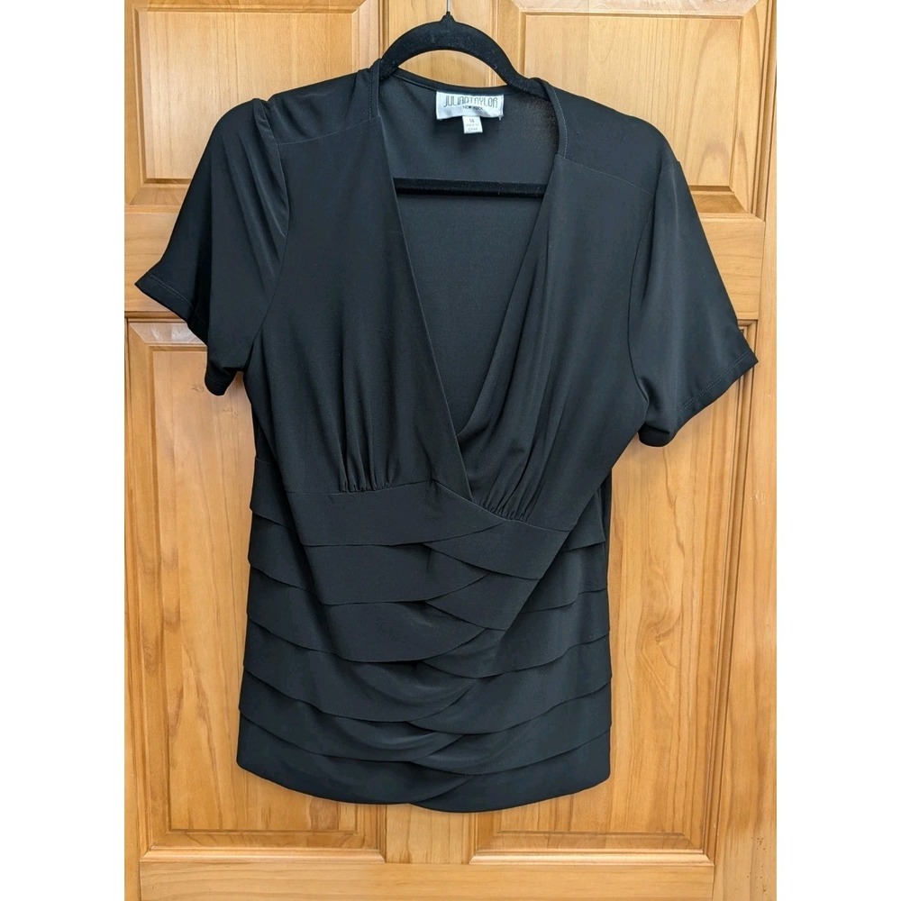 Julian Taylor New York Women's 14 Top Black Tiered Ruffles in Front Stretch